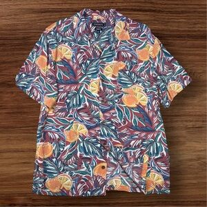 Crown & Ivy Men’s Tropical Classic Fit Short Sleeve Button Down Shirt. Large